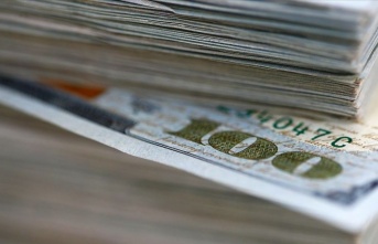 Dolar 13,5670 lira ile haftaya başladı