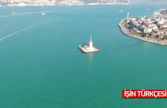 İstanbul Boğazı turkuaz renge büründü