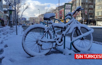 Güne karla uyandık