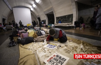 Savaştan kaçan Ukraynalılar metro istasyonuna sığındı