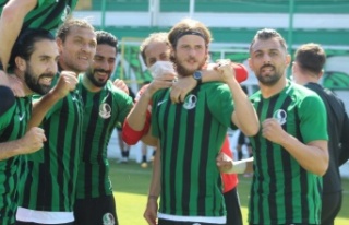 Sakaryaspor bu sezon da 1.Lig hayallerini Play-Off’a...