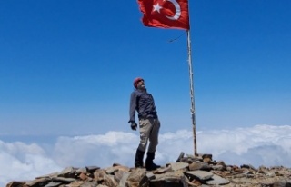 Erdek Cennet, Amanos Dağları’nın zirvesine solo...