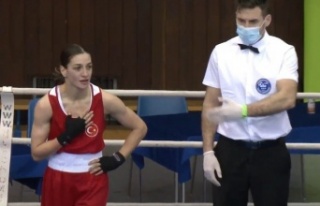 Milli boksör Buse Naz Çakıroğlu çeyrek finalde
