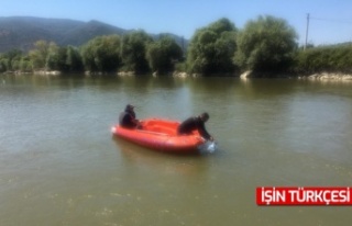 Sakarya Nehri’ne düşen gencin cansız bedenine...