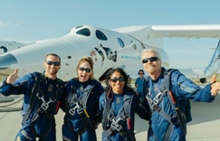 Virgin Galactic pilotları uzay yolculuğunda Türk...