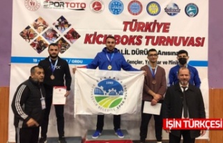 Büyükşehir Kick Boks takımından 3 madalya