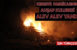 Kereste fabrikasının ahşap kulübesi alev alev...