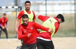 Afyonspor kum sahada kuvvet ve kondisyon antrenmanı...