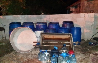 Hatay’da 3 bin 550 litre sahte rakı ele geçirildi