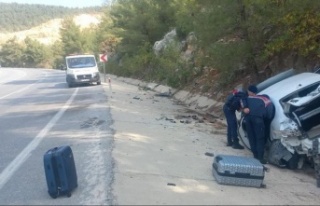 Antalya’da trafik kazası; 2 yaralı