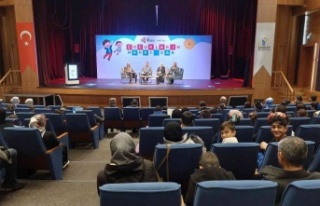 Esenler’de çocuk hakları panelde anlatıldı