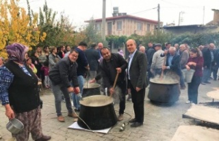 Yüzlerce vatandaş yağmur için ellerini semaya...