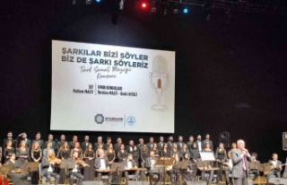 "Şarkılar Bizi Söyler Biz De Şarkı Söyleriz"...