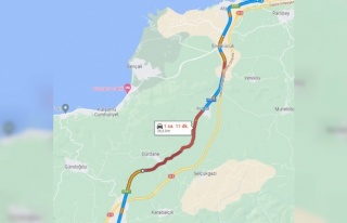 Karda kayan araçlar İstanbul yolunu trafiğe kapattı