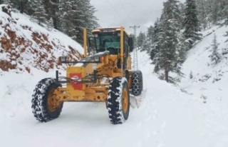 Kardan kapanan 283 kırsal mahalle yolu ulaşıma...