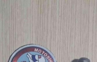 Ruhsatsız tabancayla polise yakalandı