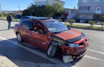 Sinop’ta 2 otomobil çarpıştı: 1 yaralı