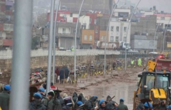 Mehmetçiğin sel bölgesindeki mesaisi devam ediyor