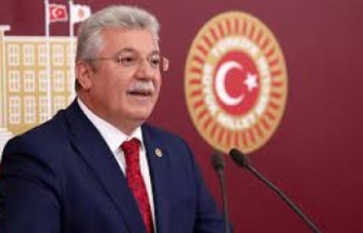 AK Parti Grup Başkanvekili Akbaşoğlu'ndan asgari ücret zammıyla ilgili net sözler