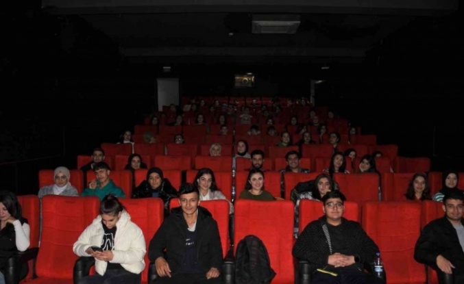 4 bin öğrenci sinema keyfi yaşadı