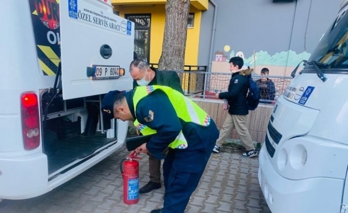 Okul servis araçları denetlendi